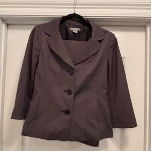 Ann Taylor Charcoal Blazer and Pants. Size 6. Signature Fit. “JUST BELOW WAIST”